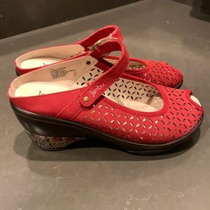 Jambu “Journey Encore” Clogs